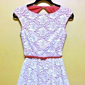 Maggy London White Lace & Pink Lined Belted A-Line Flare Midi Dress Keyhole Sz 2